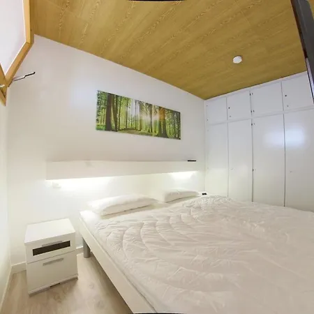 225 * Хоегайс