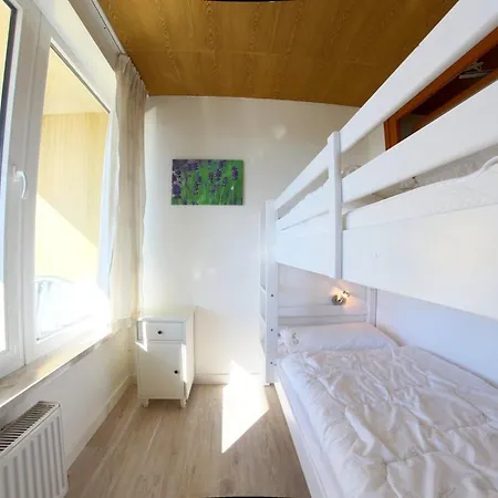 Appartement 225 *