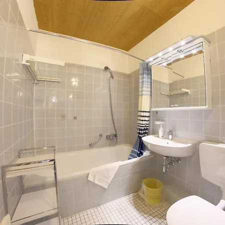 225 * Хоегайс